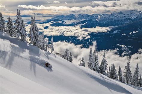 revelstoke ski resort snow report|More.